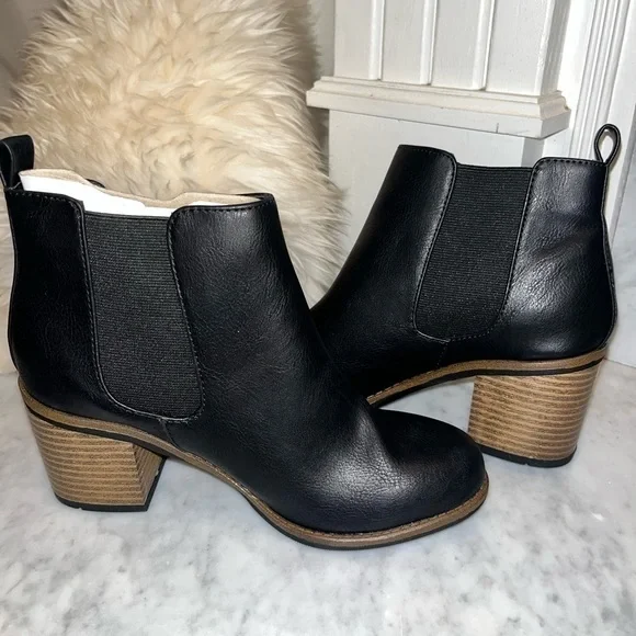 𝅺white Mountain Destiny Black Ankle Bootie Various Sizes - Picture 3 of 10